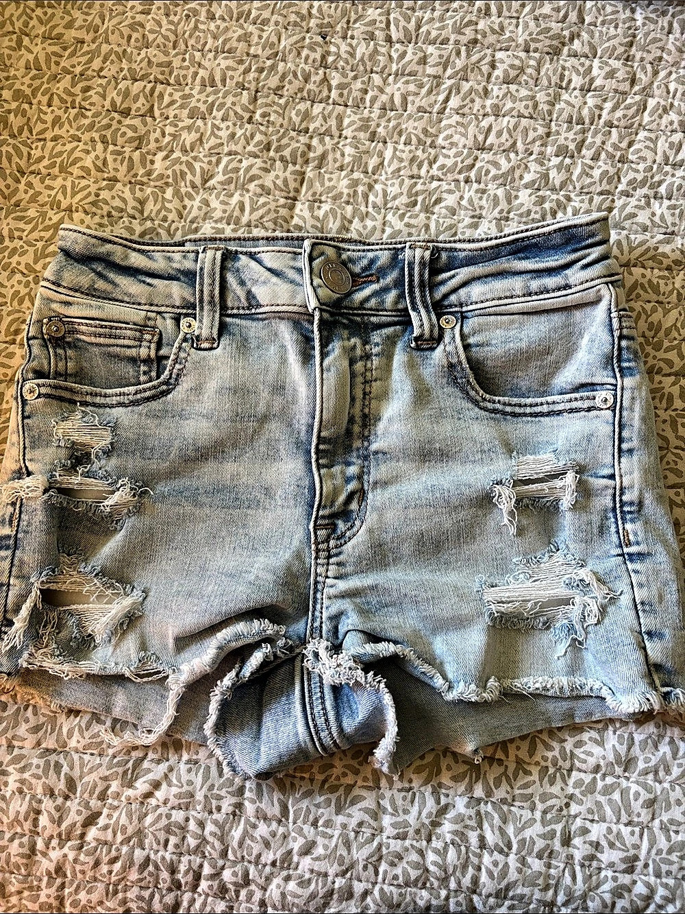 American Eagle Next Level Stretch Distressed Denim Jean Shorts Size US 2